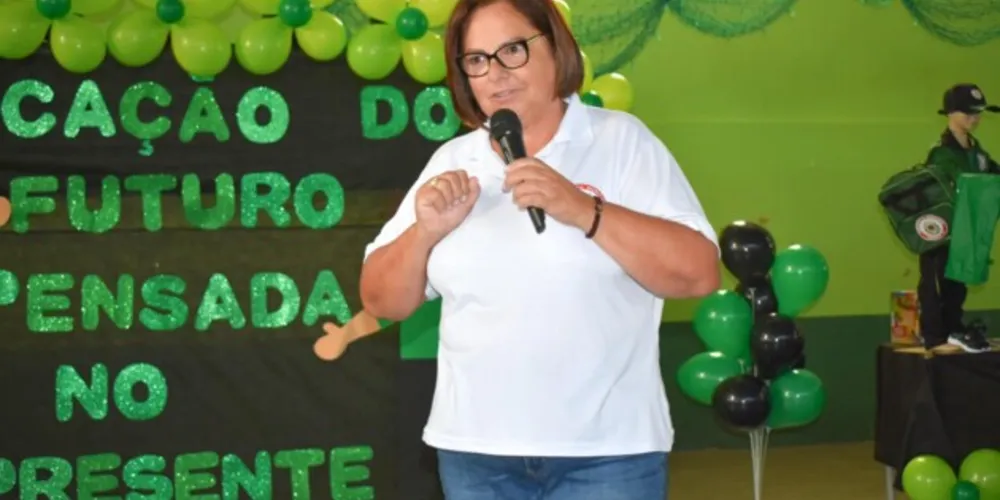 Prefeita Alcione Lemos (União) participou da solenidade que marcou o início da entrega dos kits e reforçou compromisso com o setor