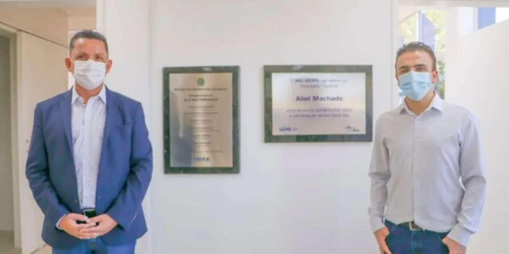 Aliel Machado destacou a competência do reitor Miguel Sanches Neto na administração da UEPG