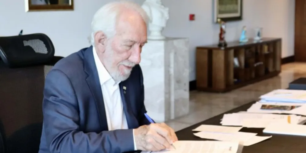 O governador em exercício Darci Piana mandou um ofício ao Ministério dos Transportes nesta quarta-feira (08) pedindo celeridade ao Dnit na identificação dos motivos que provocaram o afundamento de pista na BR-277 e na solução do problema