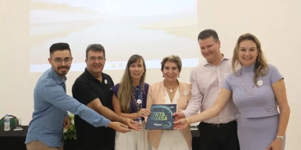 Posse dos novos conselheiros do Conselho de Desenvolvimento Econômico e Social de Ponta Grossa ocorreu segunda-feira