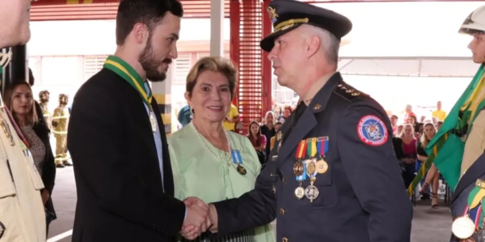 De acordo com o tenente-coronel Carlos Alberto de Oliveira, ex-comandante do Grupamento e proponente da comenda, a Câmara tentou por diversas vezes tentou restabelecer o fundo municipal para auxílio do trabalho do Corpo de Bombeiros