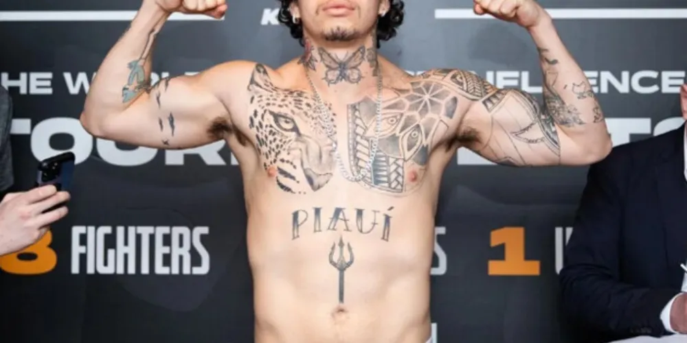 Whindersson conquistou a vitória com nocaute no 2º round