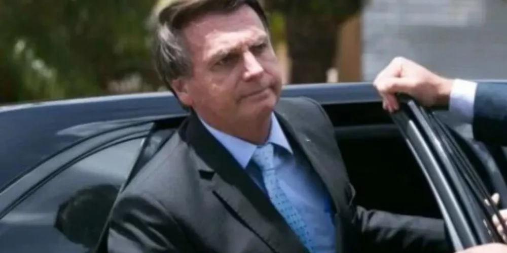Bolsonaro chega à sede da PF para depor sobre atos de 8 de janeiro