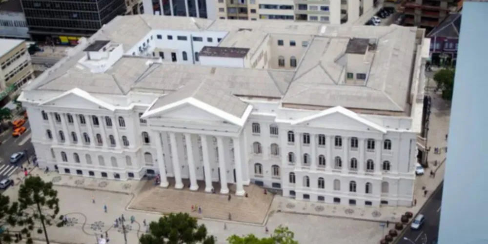 A UFPR abre inscrições para concurso público com 61 vagas