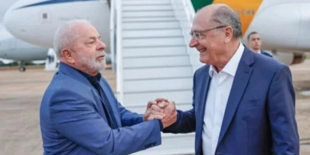 Lula viaja à China e Alckmin assume Presidência
