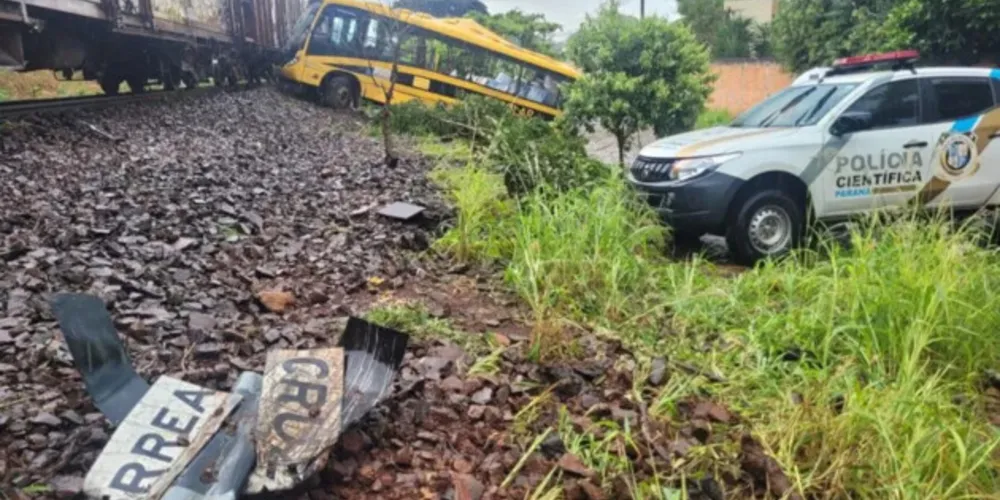 A batida, que aconteceu no final na manhã desta quinta-feira (9),  provocou a morte de duas alunas