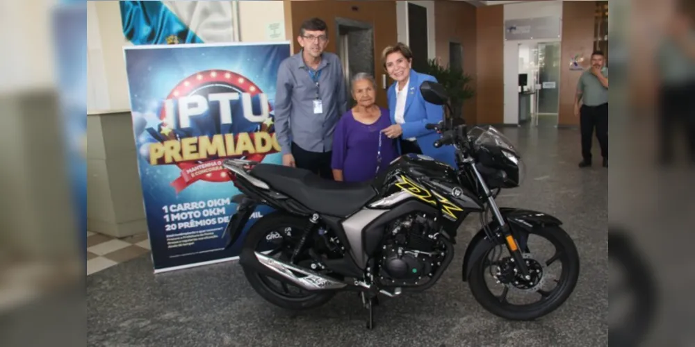 Dona Maria Domingas Jesuíno, ganhadora da motocicleta, disse que nem acreditou quando a filha dela contou que ela tinha sido sorteada.