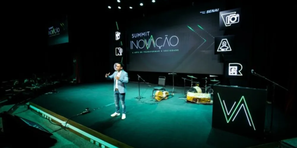 O gerente de Tecnologia e Inovação do Sistema Fiep, Fabrício Luz Lopes, promoveu a abertura do Summit 2023