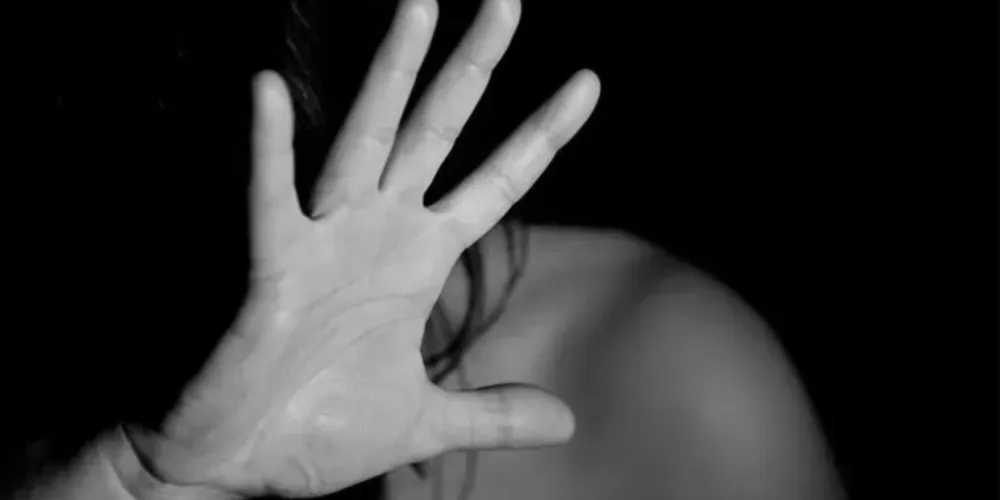 Aos policiais, ele relatou que não aceitava a ex-mulher dentro de casa