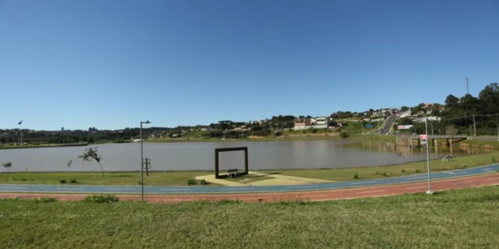 A forma de pesca autorizada para o evento é a categorizada como pesca esportiva de forma recreativa