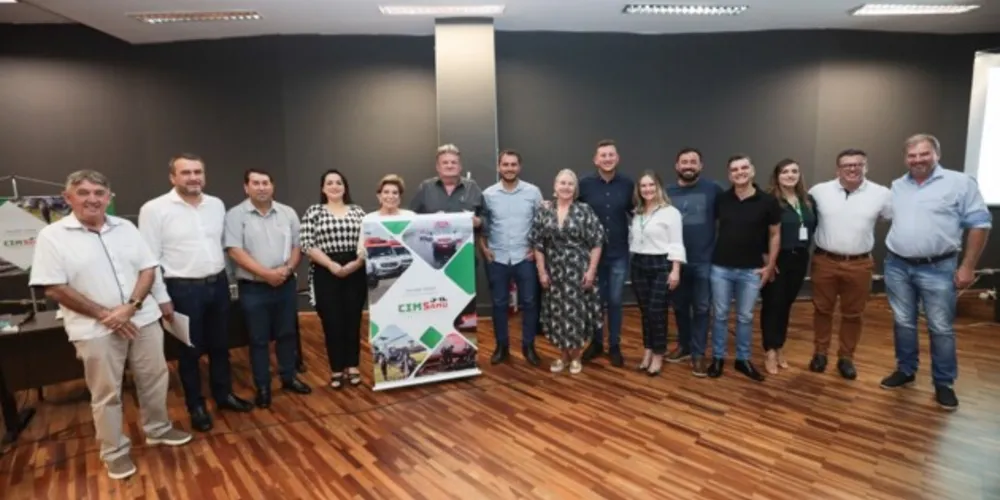 Prefeitos da região estiveram presentes na assembleia para prestação de contas do Samu Campos Gerais