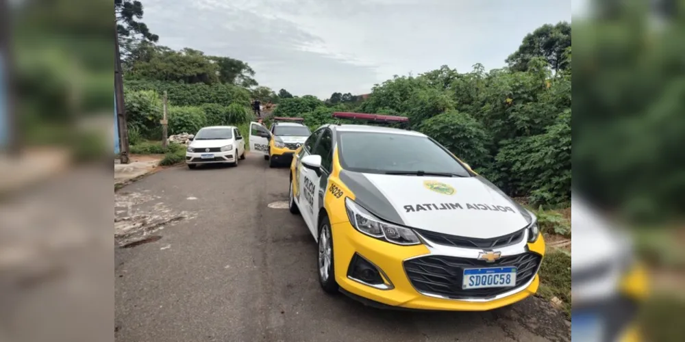 Corpo foi achado na manhã desta sexta-feira às margens da ferrovia