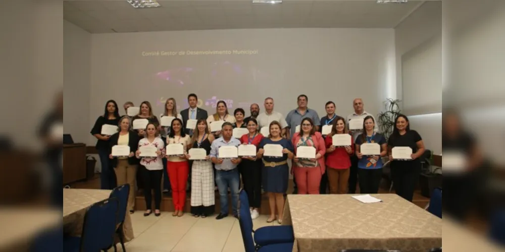 A posse foi realizada na sede regional Centro do Sebrae/PR, em Ponta Grossa