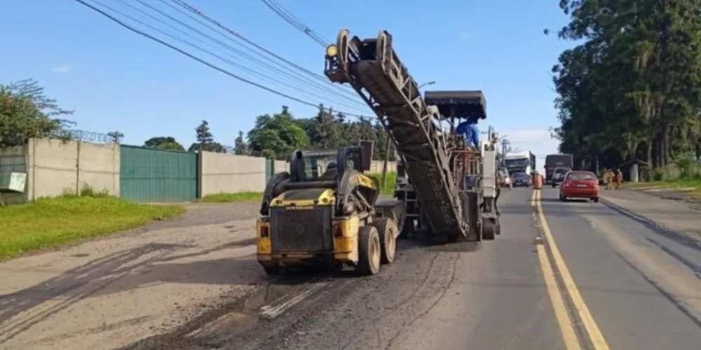 Governo do Paraná assinou contrato para obras de conservação em rodovias não pavimentadas dos Campos Gerais