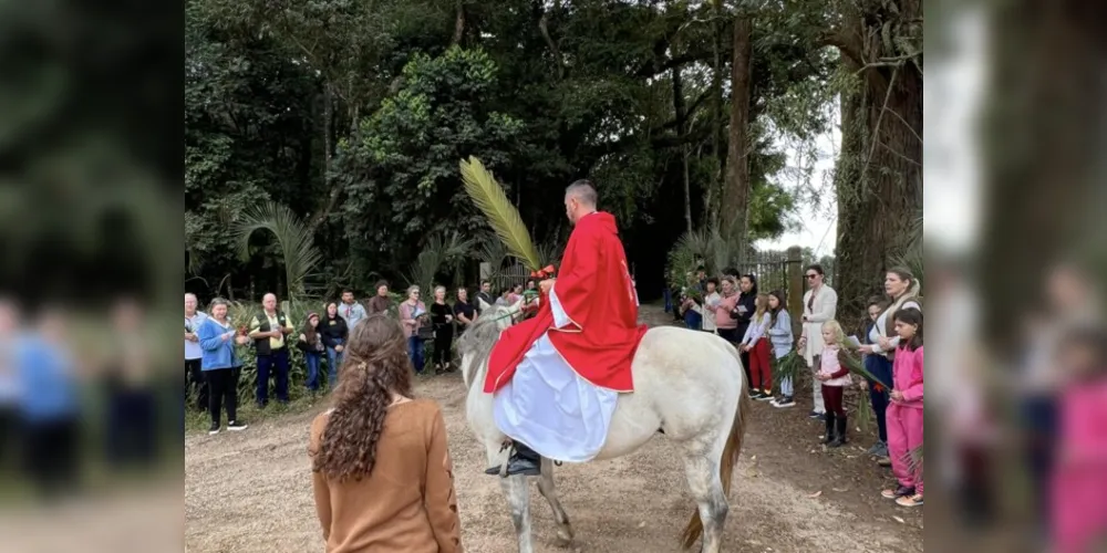 Na Capela Santa Terezinha, na Colônia Terra Nova, padre Cristiano Rodrigues conduziu a procissão a cavalo