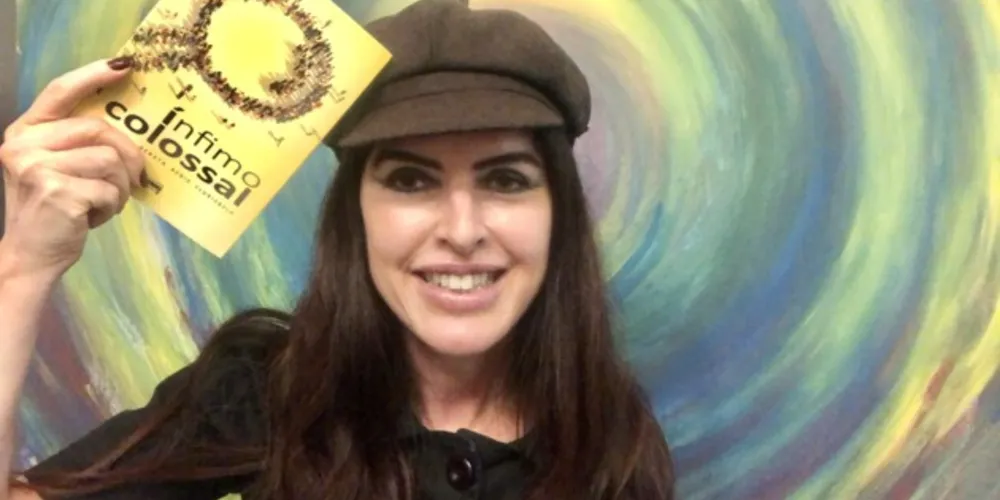 A escritora recebe o público às 17h no Palco do Cine Teatro Ópera