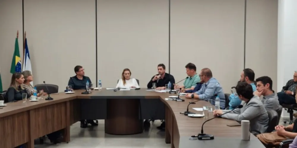 Capraro participou da reunião da diretoria da ACIPG e forneceu informações a respeito das ocorrências de furtos e roubos