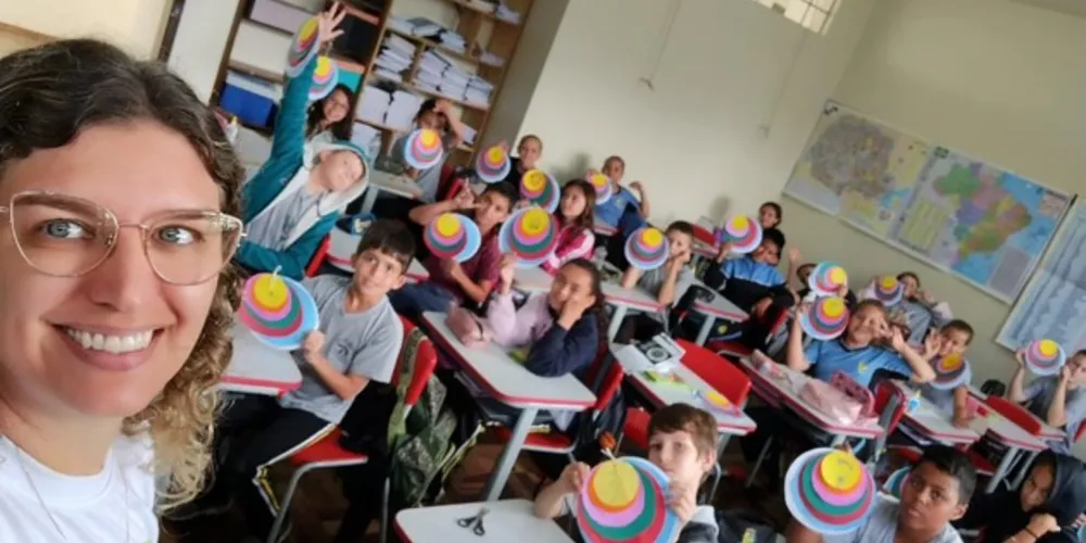 Durante a atividade os alunos conseuiram desenvolver sua percepção sobre espaço e localização