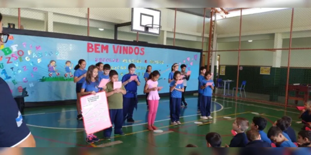 A apresentação das atividades mobilizou toda  a escola