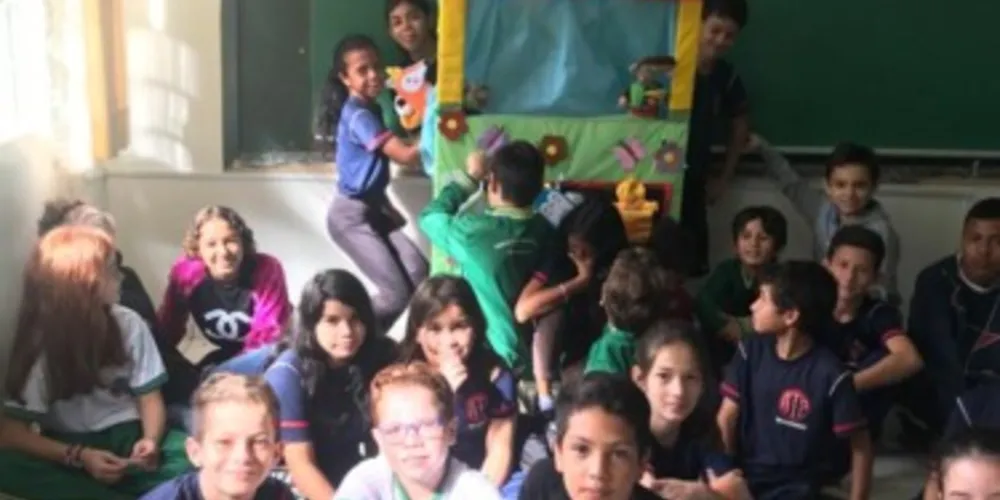 Uma apresentação com fantoches, realizada pelos próprios estudantes, finalizou a atividade da melhor forma possível