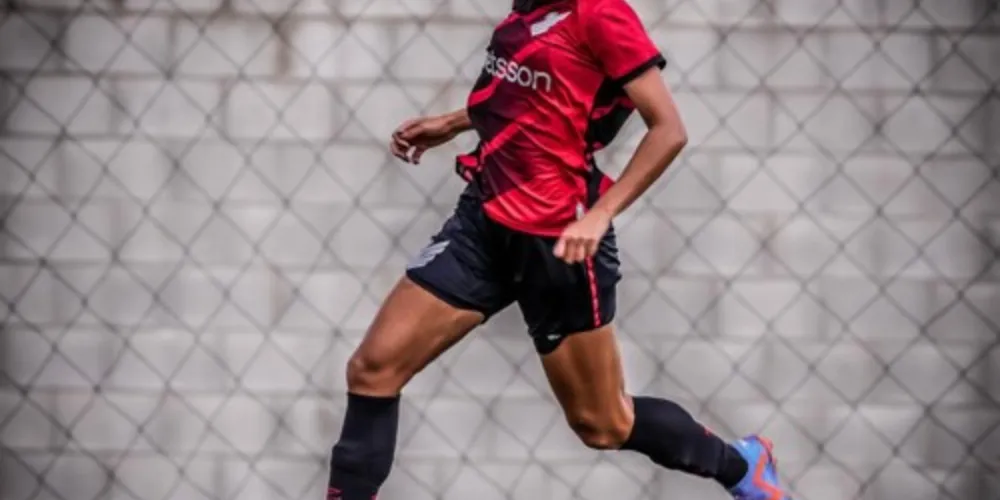 Atacante do Athletico Paranaense, Thayslane aponta expectativa para terceira r odada do
Brasileirão Feminino: “foco total em buscar vencer a partida”