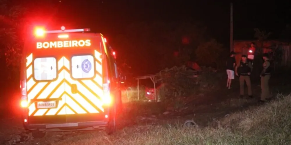 Situação aconteceu na rua Bento Viana, por volta das 4h20