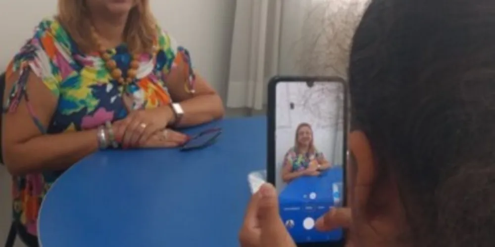 Durante as entrevistas os alunos puderam conhecer melhor as profissionais com quem convivem diariamente