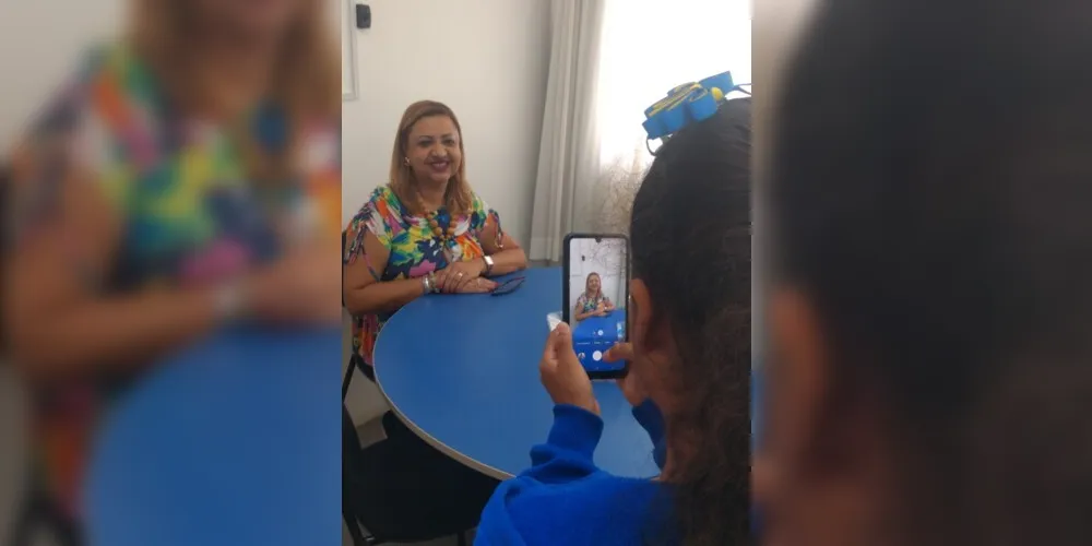 Durante as entrevistas os alunos puderam conhecer melhor as profissionais com quem convivem diariamente