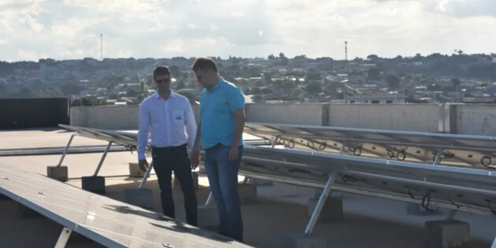Energia fotovoltaica (solar) é uma tecnologia de baixo custo que permite economia a longo prazo