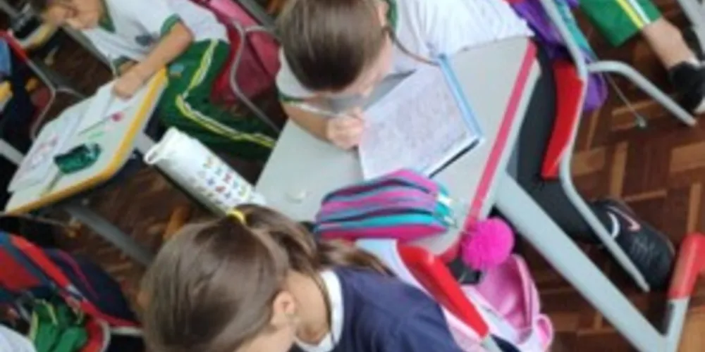 A atividade visou estimular o interesse dos alunos pela produção textual