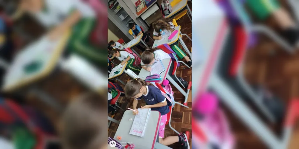 A atividade visou estimular o interesse dos alunos pela produção textual