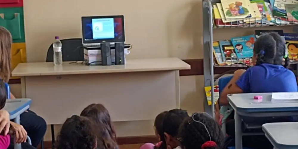 Entre as atividades realizadas, a videoaula temática do Vamos Ler sobre hidratação foi envolvida nas produções