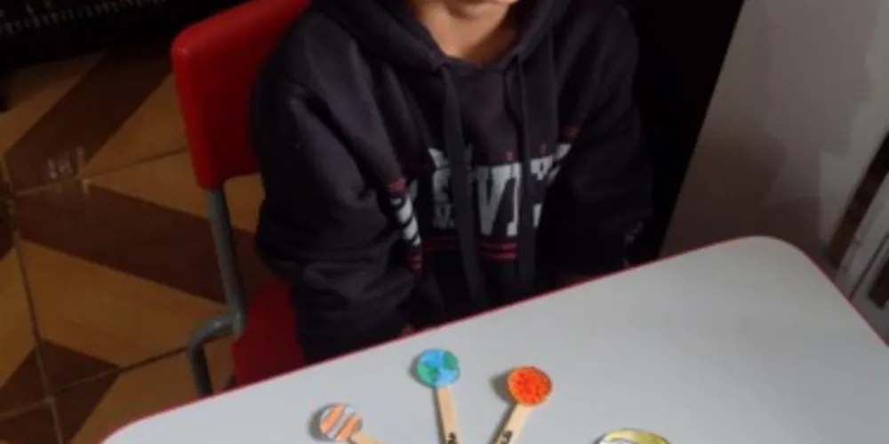 Cada aluno teve a oportunidade de fazer a sua própria representação do Sistema Solar