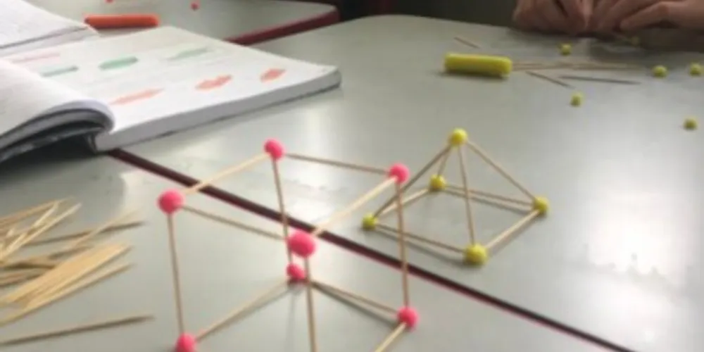 Com a atividade prática, os alunos puderam perceber as nuances das estruturas geométricas
