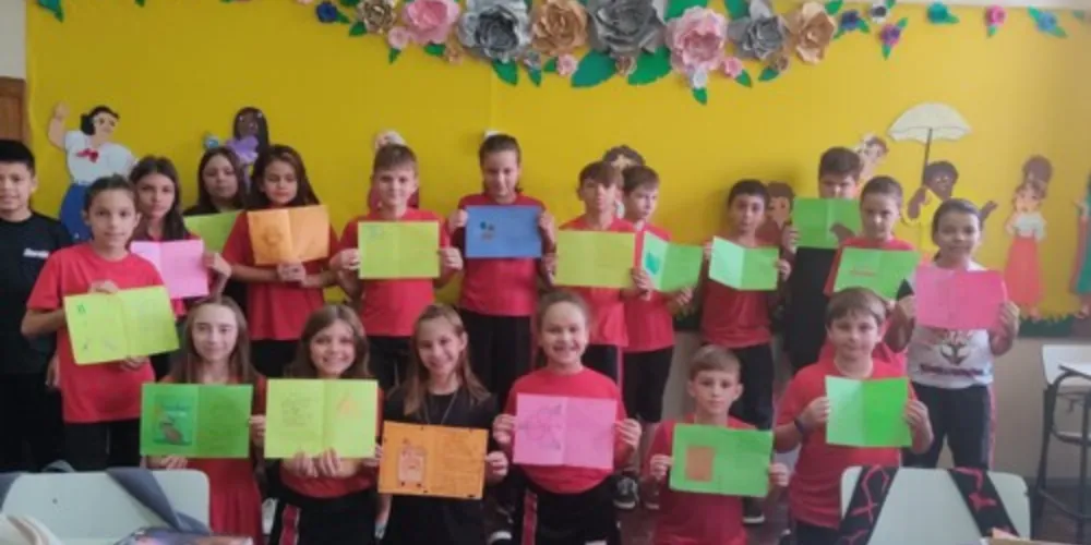 Com a liberdade oferecida dentro da proposta de elaboração de poesias, os alunos conseguem expressar ao máximo sua criatividade