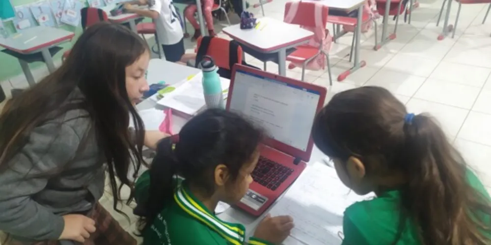 Os alunos trabalharam com produção textual e confeccionaram seu próprio dicionário