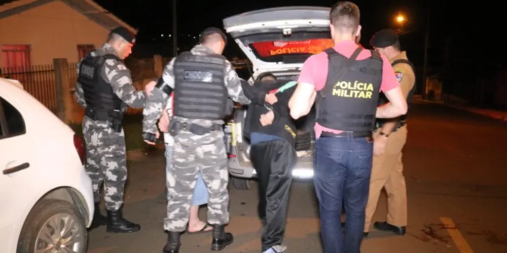 Suspeitos foram detidos e encaminhados para a 13ª SDP