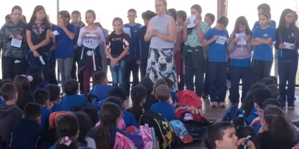 As atividades trabalharam temas sobre a história de Ponta Grossa e incluiram a declamação de poemas