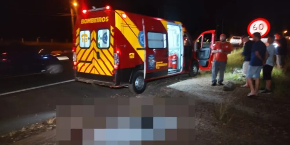 Equipes do Corpo de Bombeiros (Samu) e do Samu foram acionados até o local, onde constataram a morte do idoso