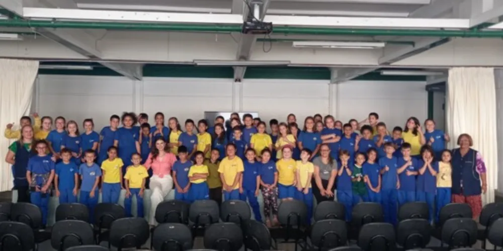 A visita mobilizou a escola e, junto a videoaula do projeto Vamos Ler sobre o dia do jornalista, esclareceu aos alunos quais as demandas e tarefas de um profissional desta área