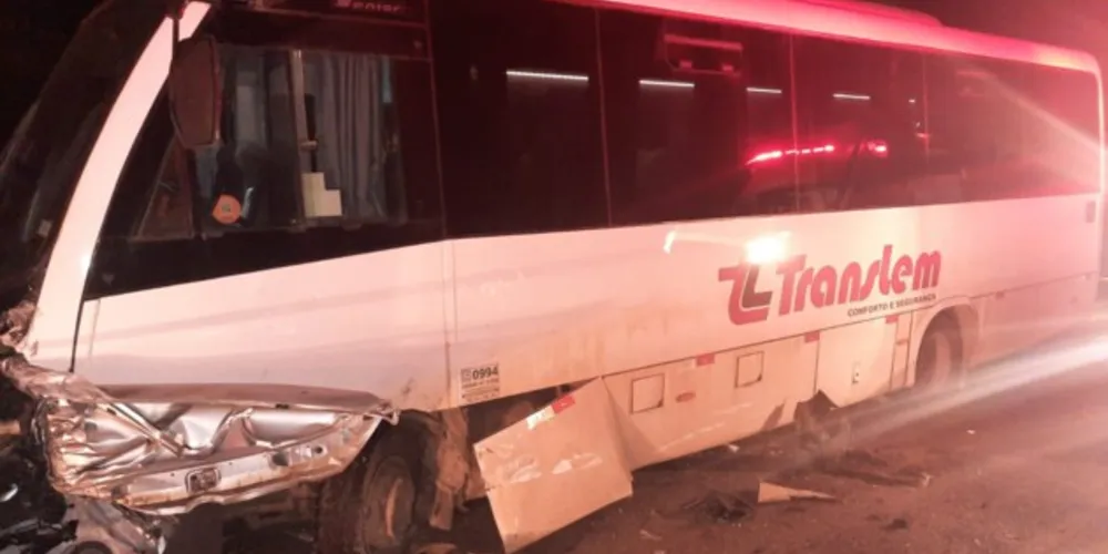 A motorista do automóvel, uma mulher de 27 anos, entrou em óbito ainda no local do acidente