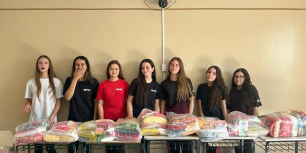 A ideia foi elaborada pelos alunos, que realizaram durante um mês a arrecadação dos alimentos