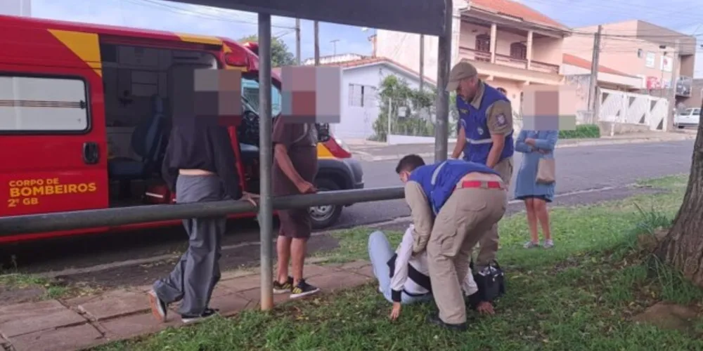 Uma equipe do Corpo de Bombeiros (Siate) esteve no local para prestar atendimento