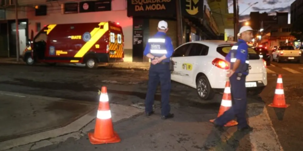 Vítima sofreu contusões no ombro e no cotovelo. Ela foi socorrida pelo Corpo de Bombeiros (Siate) e levada até a UPA Santana