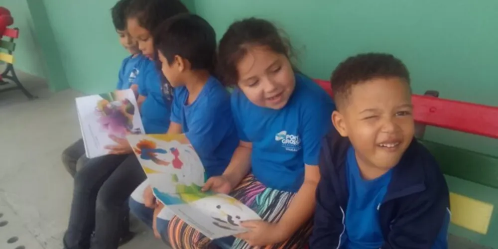 As atividades foram alusivas ao dia do livro e reuniram as turmas do primeiro e quarto ano