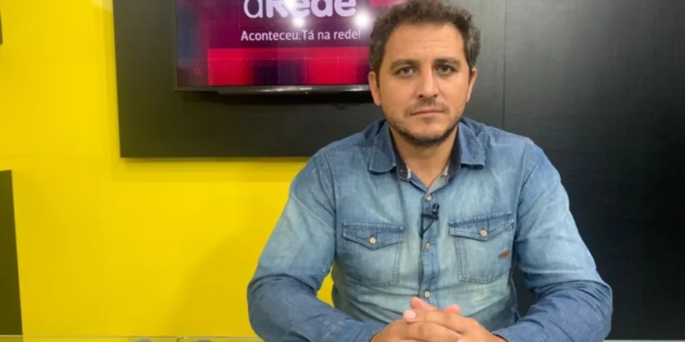 #POLÍTICA REGIONAL 💬➡️ Prefeito de Ipiranga, Douglas Modesto (PSB), fala sobre segurança nas instituições de ensino e revela novos projetos da gestão. Chegada de investimentos também entra em pauta. Confira os detalhes no Portal #aRede: