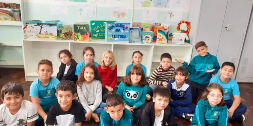 Vamos Ler destaca amplas iniciativas de leitura, como esta em Imbituva