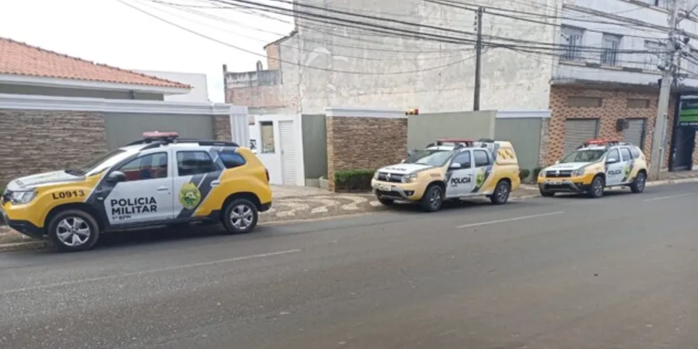 Situação aconteceu na manhã deste sábado (22), na rua Paula Xavier, em Ponta Grossa
