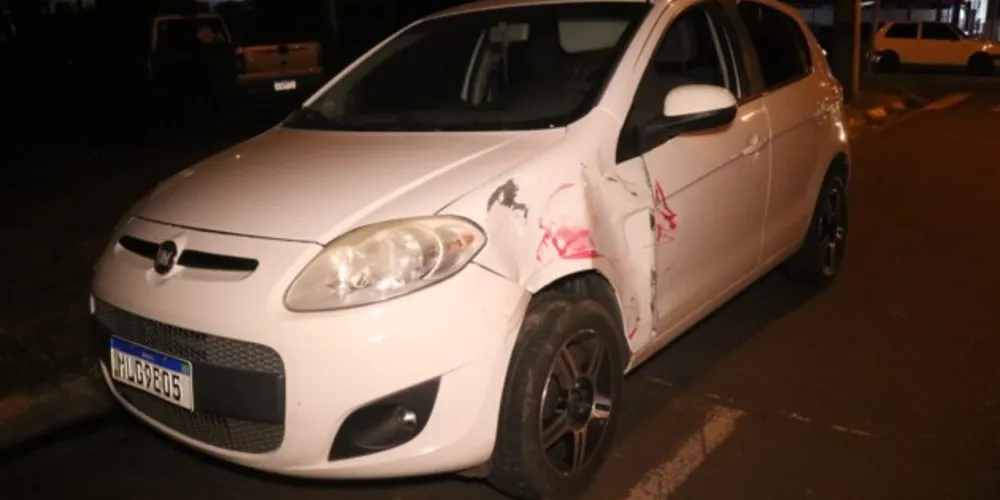 Apesar de um dos veículos ter tombado, vítimas não apresentaram ferimentos