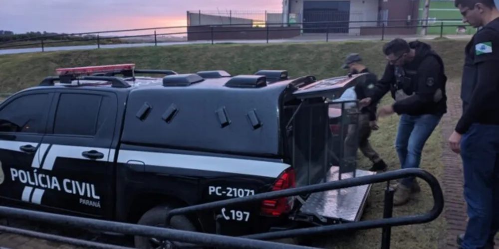 Homem de 54 anos foi encaminhado para a Delegacia de Castro